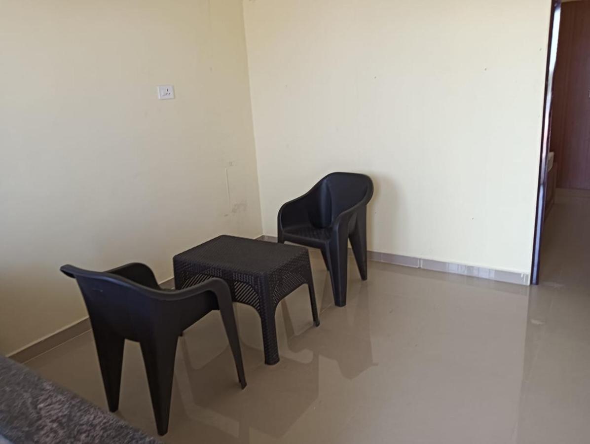 Surathi Enclave Standard Rooms Karumattampatti Extérieur photo